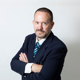 苹果(AAPL.US)面临转型压力，华尔街警告：需警惕“黑莓时刻”