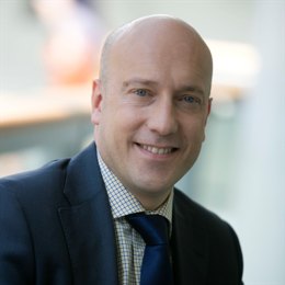 平安人寿安徽分公司理赔服务案例:从退保边缘到超预期赔付,平安主动为客户寻找理赔理由